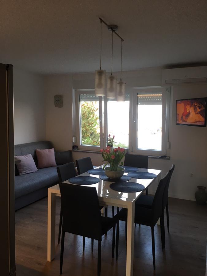 M&M Apartment Krk Town Bagian luar foto