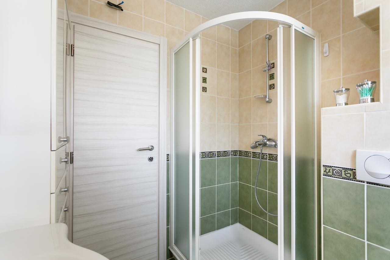 M&M Apartment Krk Town Bagian luar foto